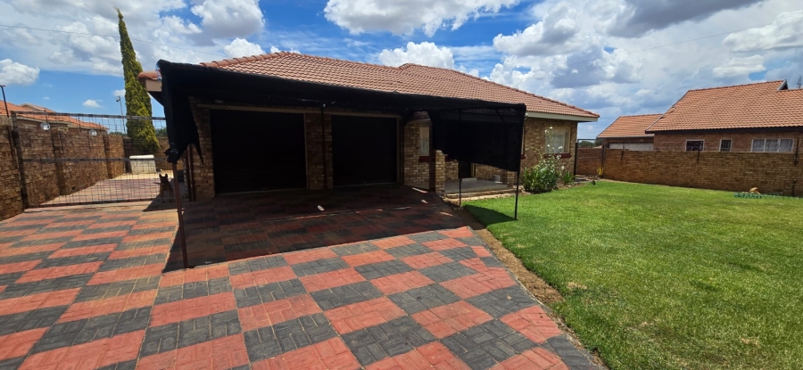 3 Bedroom Property for Sale in Meiringspark Ext 1 North West